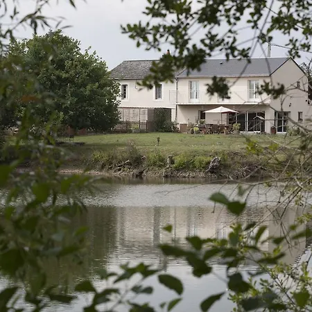 Couette-café L'autourserie 3*