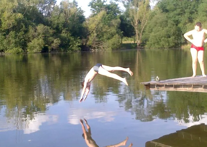 L'autourserie Bed and Breakfast Chahaignes